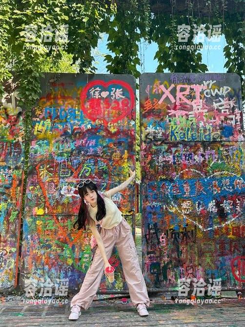 今天终于下了“万篇长征黑料不打烊668su”安卓版，结果就变成了万年吃瓜群众！