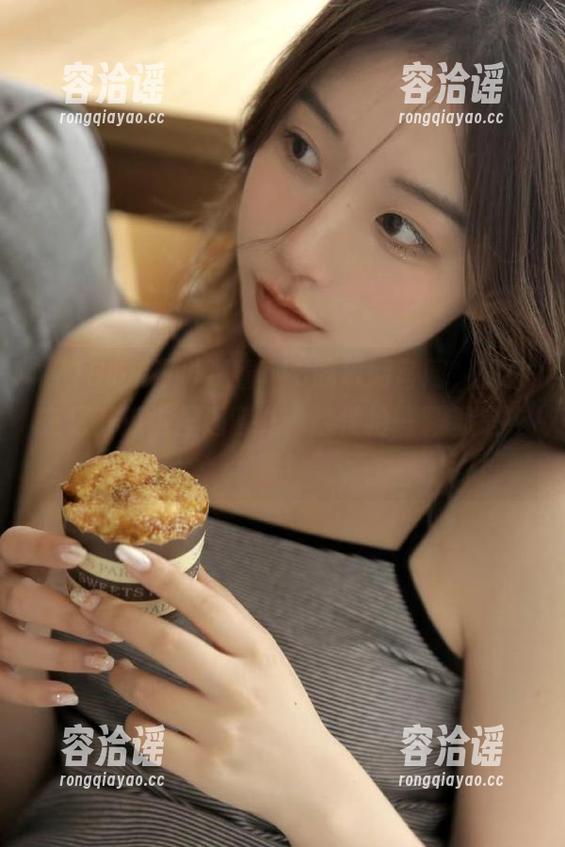 观看718吃瓜网官网，就像在亿万瓜地里遛弯儿，随便捡一颗都是故事！