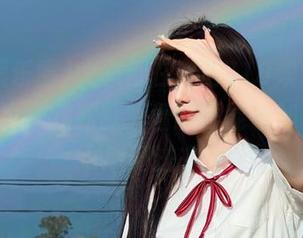 大家都在讨论718娱乐圈app的首页，我默默想着能不能也加点我的小感受进去？