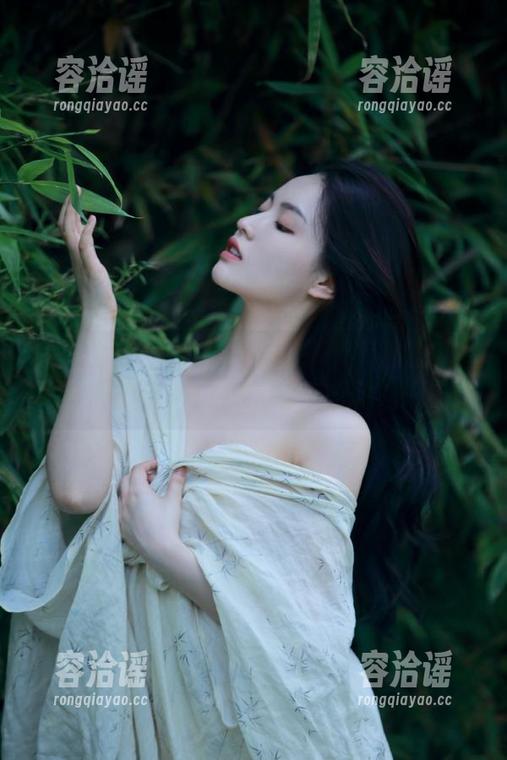 为什么“hl02.co”苹果版里的瓜总是那么好吃，每次咬下去都想再来一口？