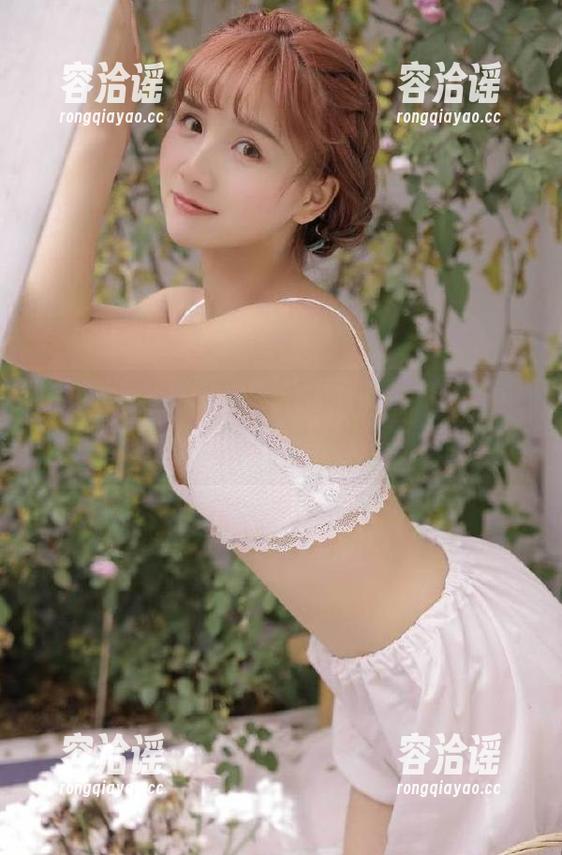 有些“ttzz”网页上的奇葩评论，感觉嗑鸡腿都能被转发，上演一出大戏。