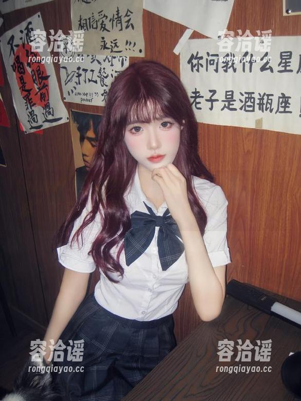 视频带我进入了“www.黑料”的奇香世界，简直让人百思不得其解