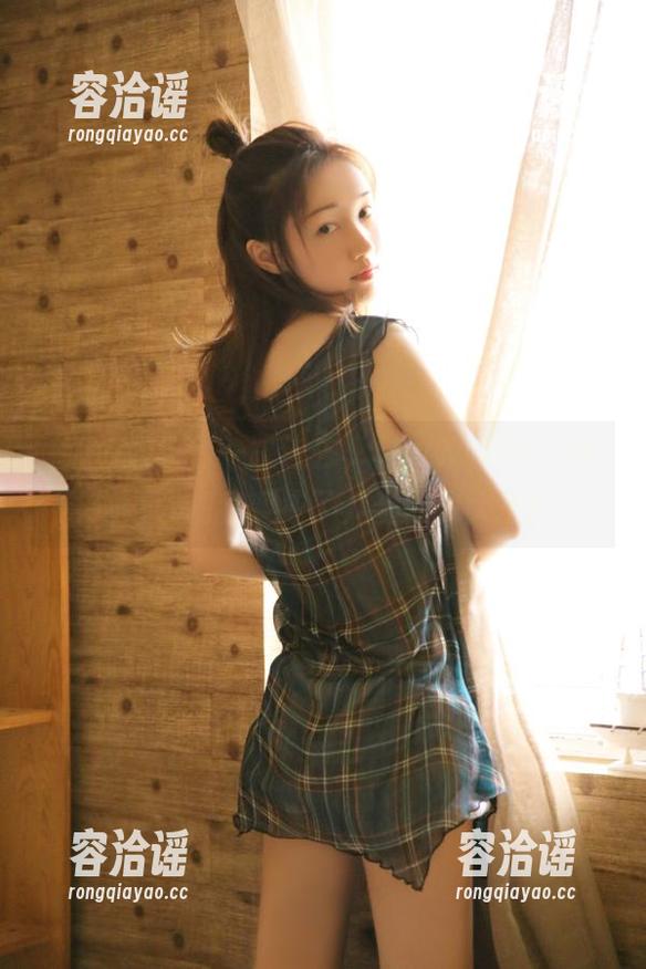 一跳进去，“www51”传送门就把我变成了八卦探秘大王！