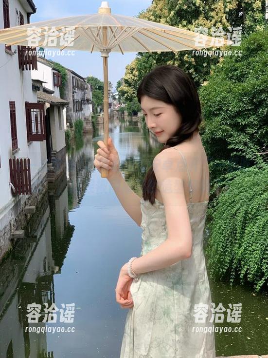 吃瓜心情：安卓点开“一起吃瓜”，结果被网蘑菇的造型惊到了！
