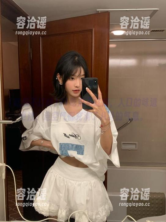 吃瓜不打烊 91吃瓜不打烊,入口的味道更浓,连空气都充满了八卦的气息。