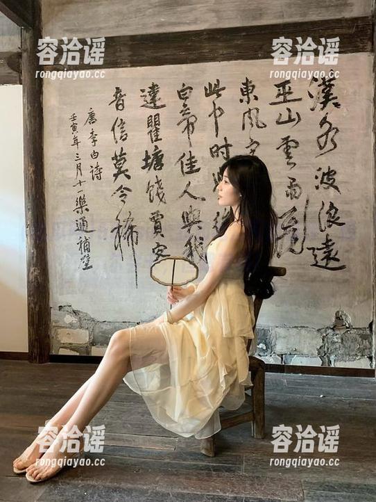 吃瓜网 998su:我和吃瓜网的链接,偶尔会卡,但超有趣!
