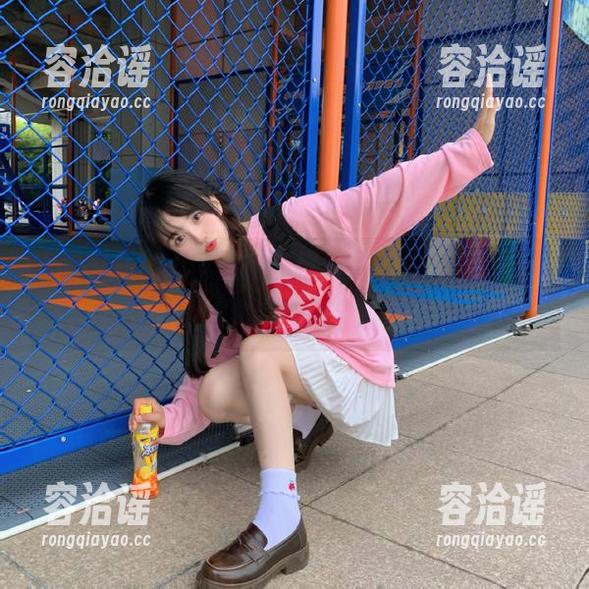 黑料91在搭线路，逗得我一边抖一边想：咋会有这么多奇葩？