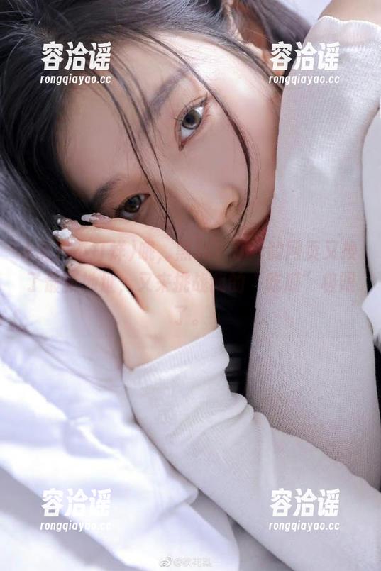 哦，黑料不打烊的网页又换了最新地址，又来挑战我的“吃瓜”极限了。