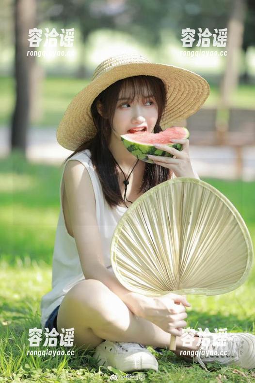 黑料正能量 tttzzz48.su黑料正能量传送门,打开新世界的互动,让吃瓜更有趣!