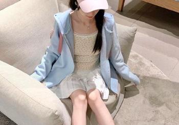 黑料社区的首页，时尚与八卦的混合体，你们看懂了吗？