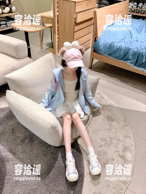 黑料社区的首页，时尚与八卦的混合体，你们看懂了吗？