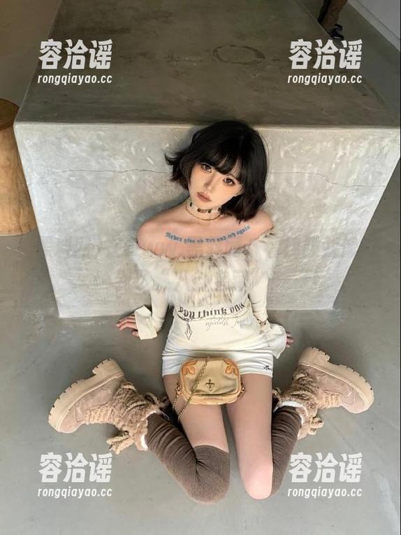 在www.黑料网，看视频就像捡到了“八卦宝藏”！