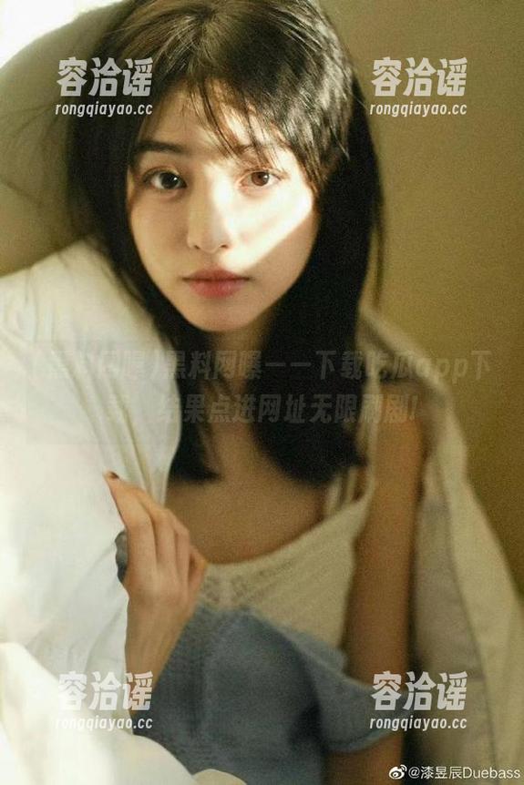黑料网曝——下载吃瓜app下载，结果点进网址无限刷剧!