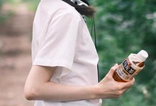 直达黑料网红网，刷完后我只想说，时光不负我，心慌了。